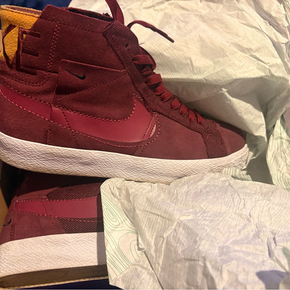 Nike Men's Maroon and Yellow Blazers